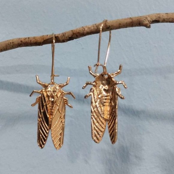 NEW Anthropologie Antique Gold Insect Earrings - Picture 5 of 7